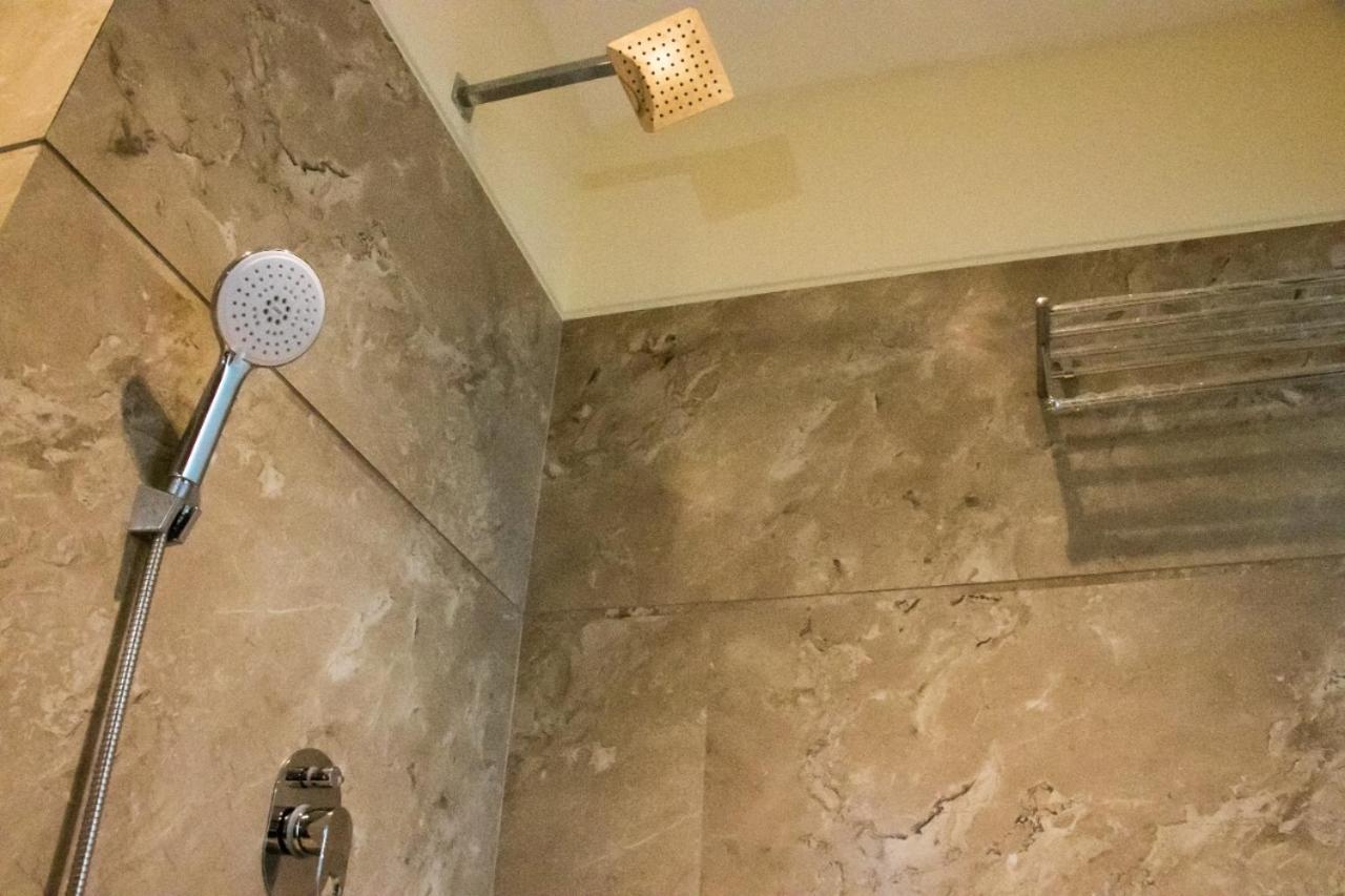 Sourav Park Inn Agra  Kültér fotó