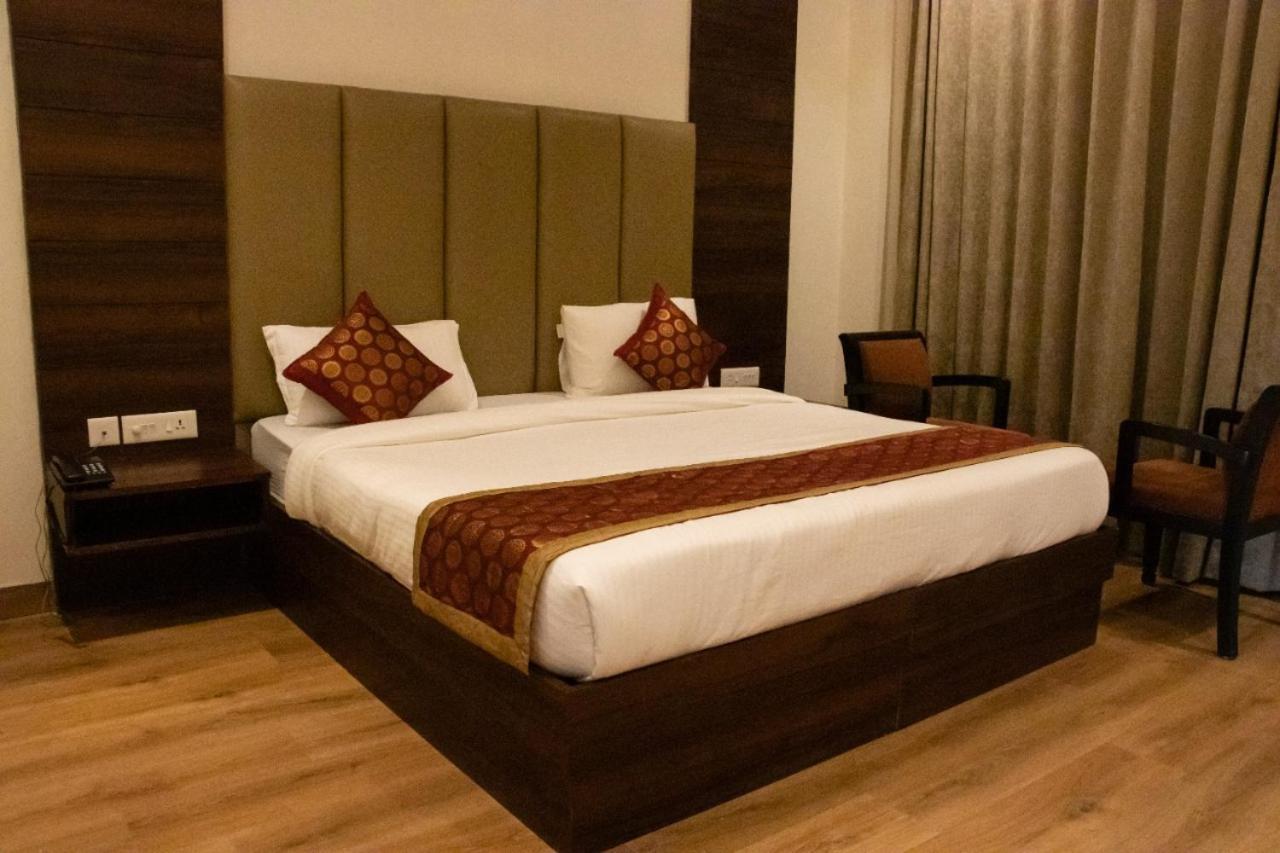 Sourav Park Inn Agra  Kültér fotó